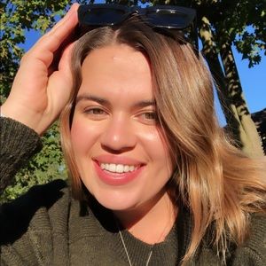 Meet your Posher, Abigail